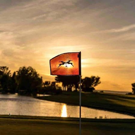 Moment De Detente Sur Le Golf De Pont-Royal Mallemort Dış mekan fotoğraf
